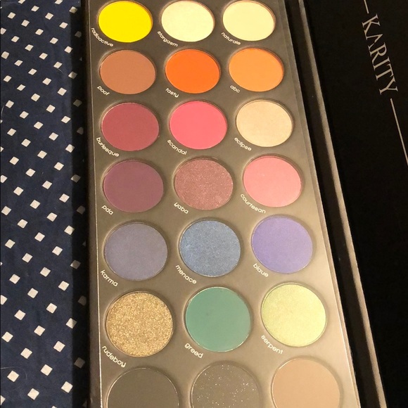 Eyeshadow Palette - Picture 4 of 4